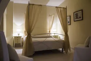 Parco Degli Aranci - Habitación
