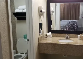 Red Roof Inn Kenner – New Orleans Airport NE - Salle de bain