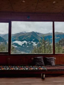 The FullMoon Cafe - Living area