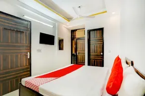 Hotel Golden Inn - Chambre