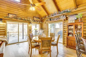 Trail Access & Riverfront Porch at Home in Provo! - Innvendig