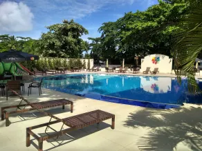 Floral Inn Family - Piscina