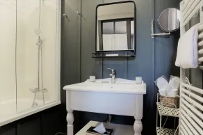 Les Glycines - Hôtel & Spa - Teritoria - Badezimmer