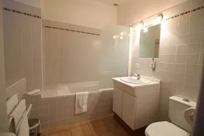 Logis Hôtel Restaurant Gîte La Bastide du Vébron - Badezimmer
