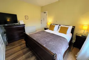 1 Lathom Avenue - Rum