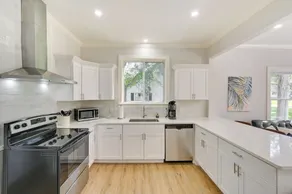 Updated Greenville Home w/ Backyard! - Interior