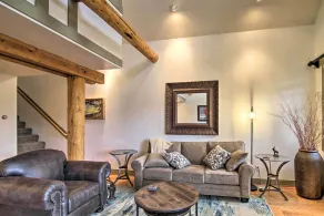 Ski-In/Out Big Sky Townhome w/ Stunning Mtn Views! - Interiør