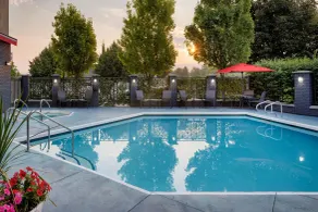 Fairfield Inn & Suites by Marriott Kelowna - Piscine