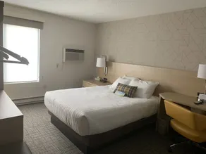 Days Inn & Suites by Wyndham Duluth by the Mall - Chambre