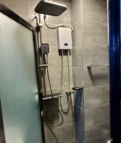 Triad Apartment - Bathroom