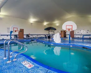 Comfort Inn & Suites Madison North - Piscine