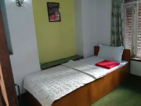 Big Bell Guest House - Room