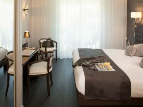 Logis Hotel - Restaurant - Spa - Le Relais de Farrou - Værelse