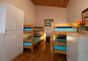 Dougies Backpackers - Chambre