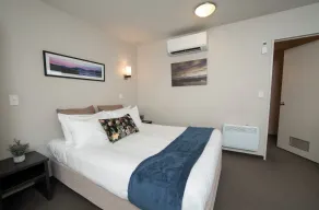 Cranford Oak Motel - Room