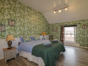 30 Main Street - Room