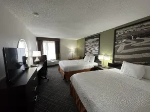 Super 8 by Wyndham Madison South - Chambre