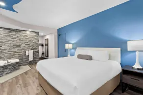 SureStay Plus by Best Western Windsor - Room