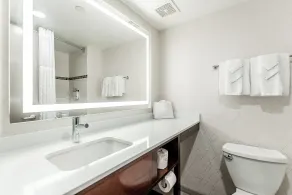 Holiday Inn Express Philadelphia Penn's Landing by IHG - Salle de bain
