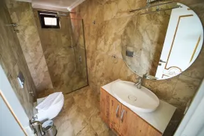 Uzumlu Apart - Baño
