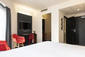 Aris Grand Place Hotel - Habitación