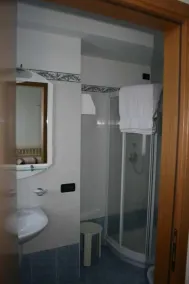 Hotel Ristorante La Rua - Bathroom