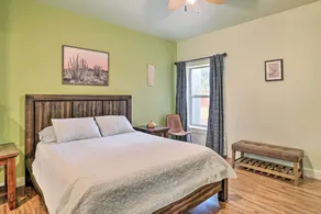 Cozy Las Cruces Gem: Fire Pit, Patio & Views! - Intérieur