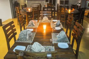 Garcinia Leaf - Restaurant