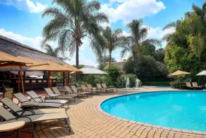 Protea Hotel by Marriott Polokwane Ranch Resort - Piscina