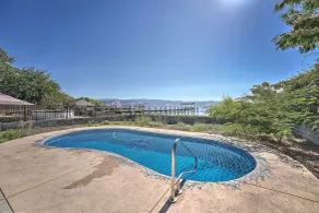 Waterfront Cottage w/ Private Pool & Lake View! - Interiör