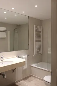 Hotel Carreño - Bathroom
