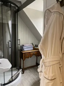 Bridge House Hotel - Badezimmer