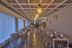 Grand Continent Mahabalipuram A Sarovar Premiere Affiliate Hotel - Restaurant