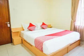 Hotel O Kebon Jeruk Near Gedung Sate Formerly Kurnia Hotel - Room