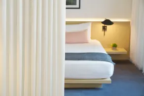 The Chicago Hotel Collection Ambassador Gold Coast - Rum