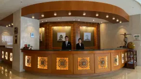 Monarch Plaza Hotel - Réception