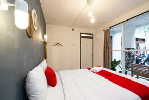 RedDoorz near Exit Toll Tanah Baru Bogor - Room