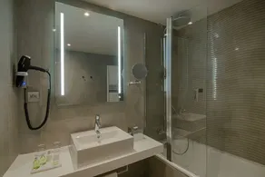 NH Toulouse Airport - Salle de bain