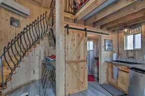Unique Utah Tin Cabin w/ Mountain Views! - Interiør