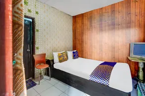 OYO Life 91060 Villa Wijaya Homestay - Room