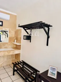 Maya Bric - Bathroom