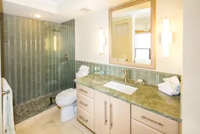 Castle Po'ipū Shores - Bathroom