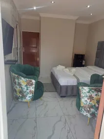 Crown Palace Guesthouse - Zimmer