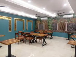 Shiv Hari Mahal - Restaurant