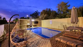 Sun Centre Motel - Piscina