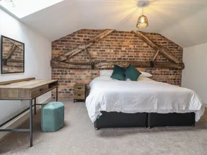 Sally's Barn - Room