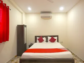 OYO 41215 Three Kings - Chambre