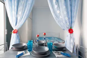 Wavedance Accommodation - Spiseområde på rommet