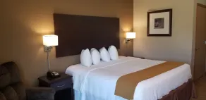 Cobblestone Inn & Suites - Lake View - Zimmer