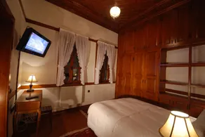 And Hotel - Room